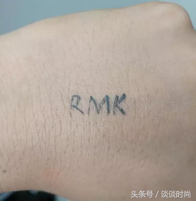 秋冬粉底测评:6款网红粉底,上妆清爽,无油腻感的居然是它……