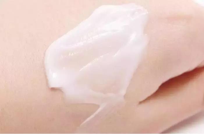 比较滋润抗老的面霜,比较平价滋润型的面霜