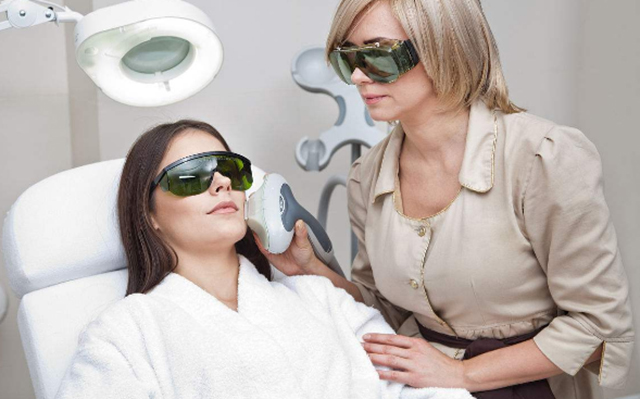 激光对皮肤正常结构的影响