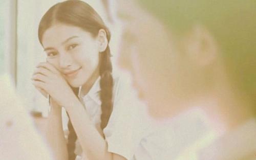 13岁小学生身孕八月仍上课，16岁高中生操场产婴！谁是“祸首”？