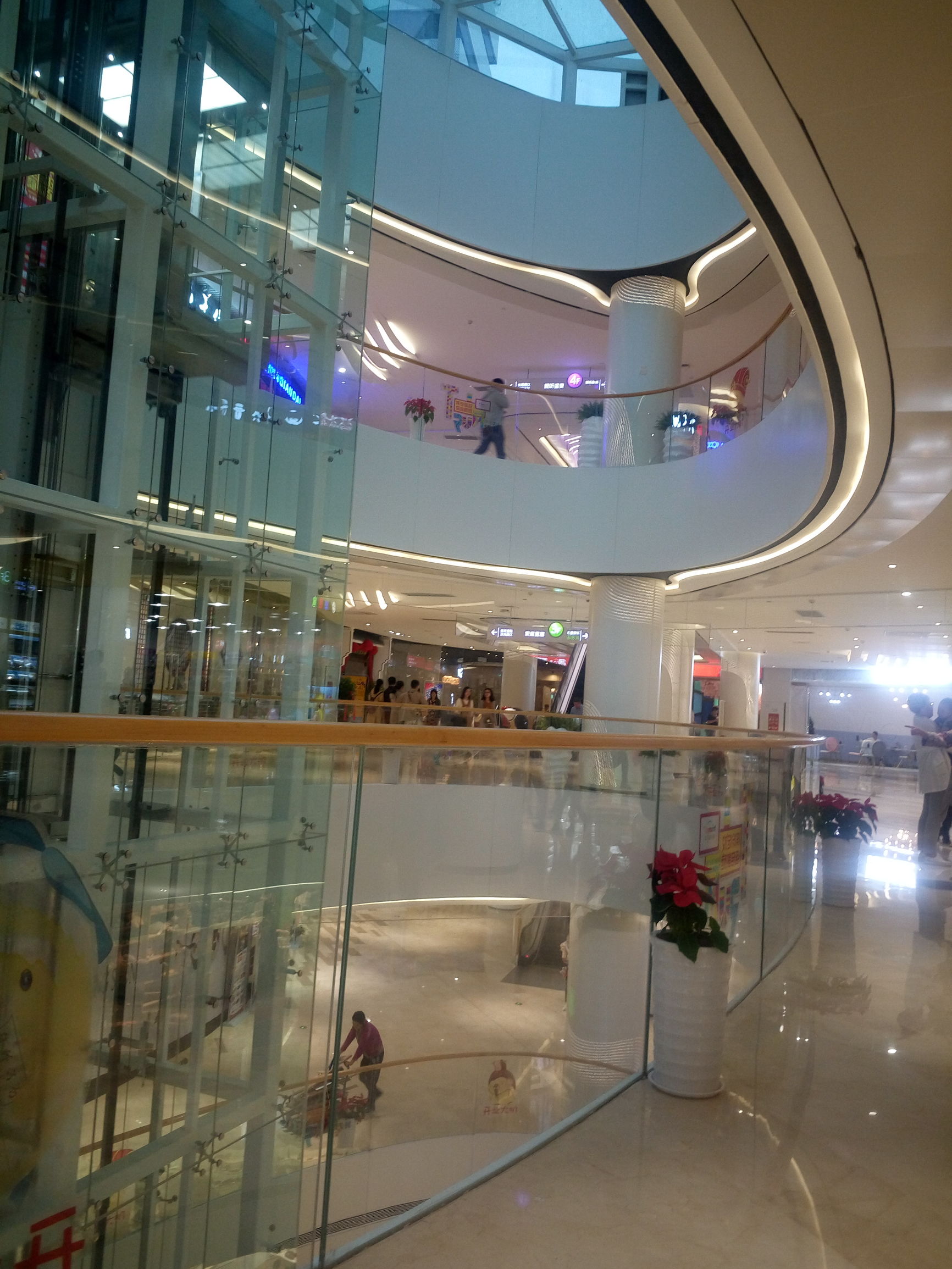 南阳商业新地标，建业凯旋广场，悦享时尚缤纷生活