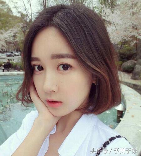 谁说圆脸女生不能剪短发,圆脸女生适合的短发瘦脸发型