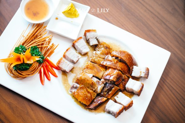 有独立泳池的度假酒店,这家酒店有12层楼