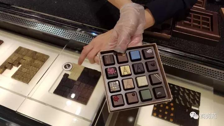 40块钱的阿玛尼粉底液是真的嘛,40多块钱阿玛尼