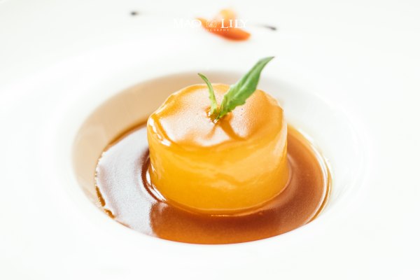 有独立泳池的度假酒店,这家酒店有12层楼