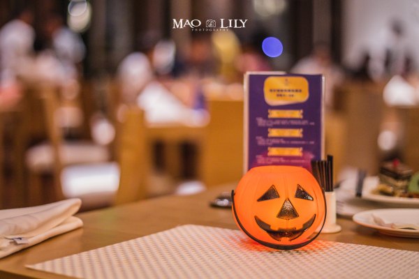 有独立泳池的度假酒店,这家酒店有12层楼