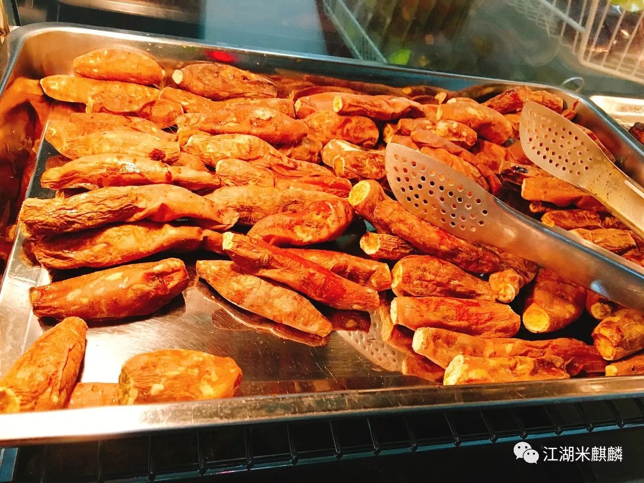 老字号烤红薯店,获嘉京城烤红薯