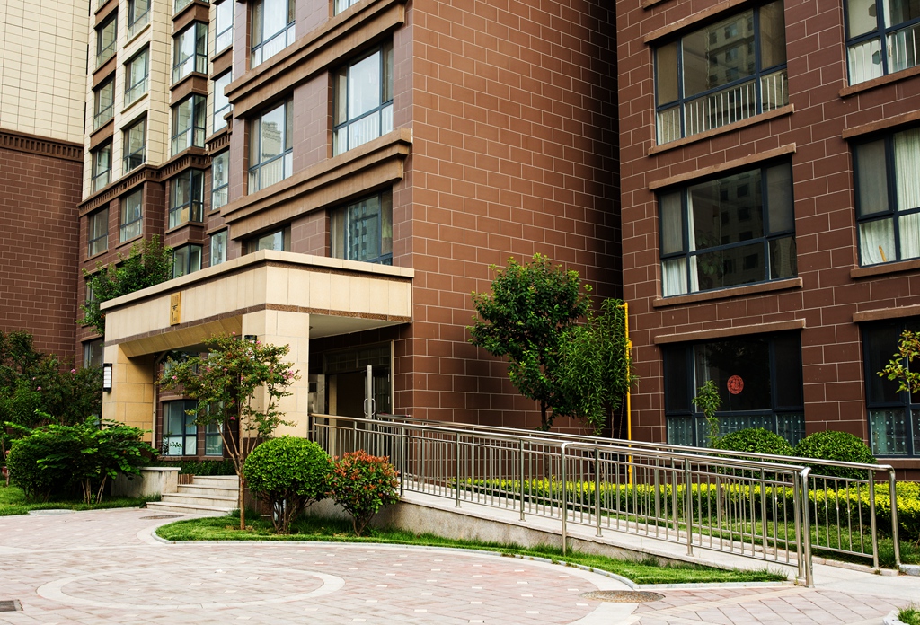 寮犺穬闈欑墿鎽勫奖,寮犺穬鐓х墖