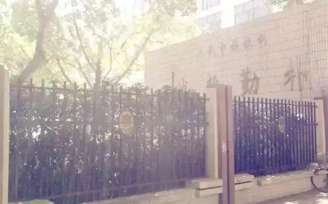 鍗椾含鐧惧勾鑰佹牎灏忓,鍗椾含鐧惧瞾瀛︽牎