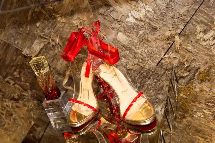 奢侈品跨界风潮来袭这些东西你都见过了吗？