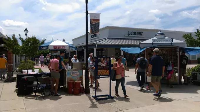 美国洛杉矶奥特莱斯购物,美国洛杉矶奥莱购物篇