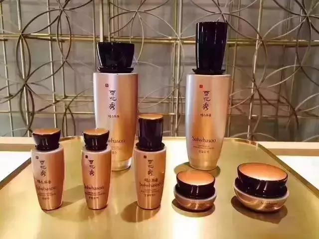 混油皮秋冬控油保湿水乳推荐测评,油皮痘肌适合的秋冬平价水乳