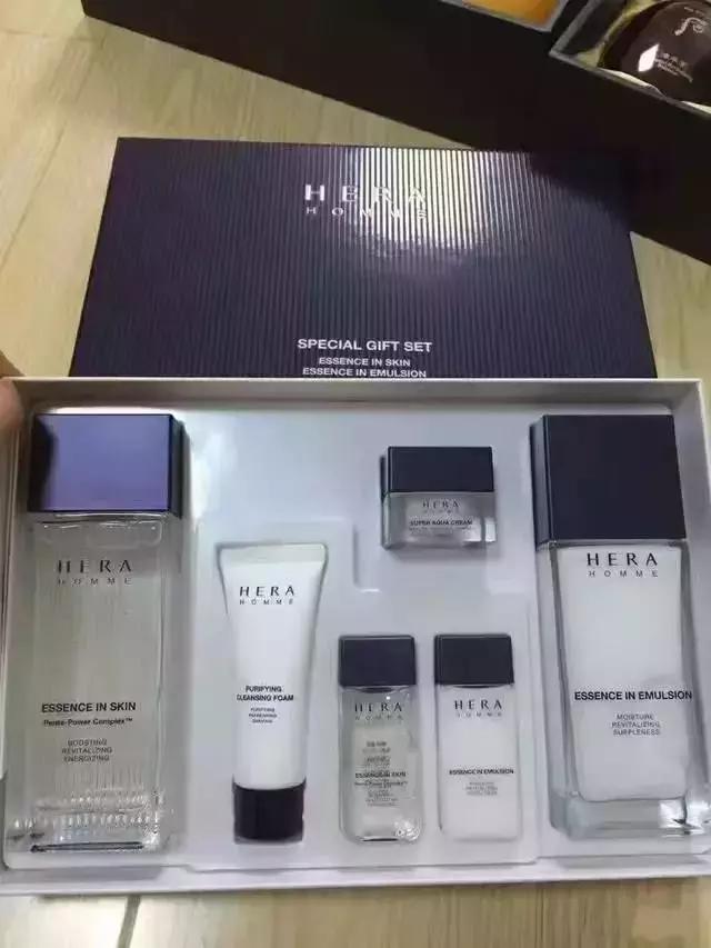 混油皮秋冬控油保湿水乳推荐测评,油皮痘肌适合的秋冬平价水乳