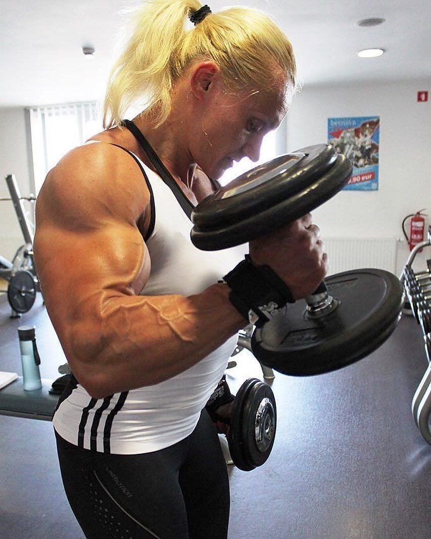 用哑铃练全身能练出什么样子,增肌哑铃训练动作