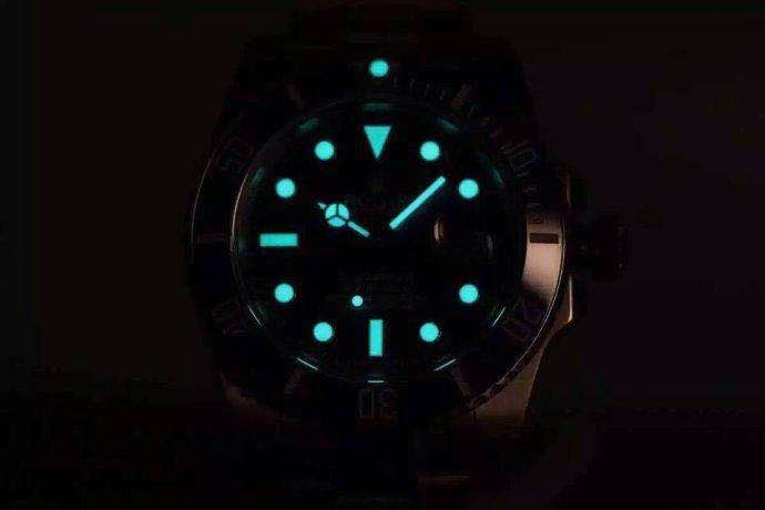 间金黑水鬼劳力士新表价格,劳力士全金水鬼v7版本