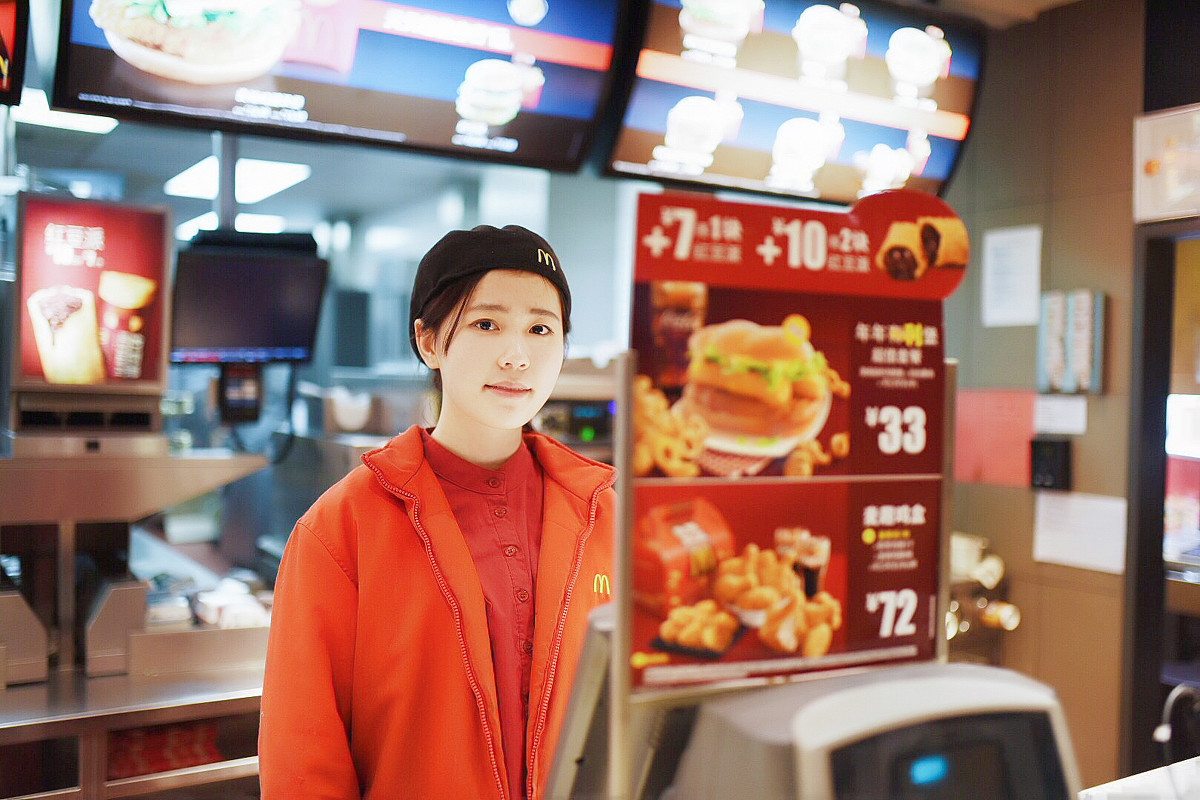 要不是麦当劳改名金拱门,我还不知道它靠社群赚了这么多钱!