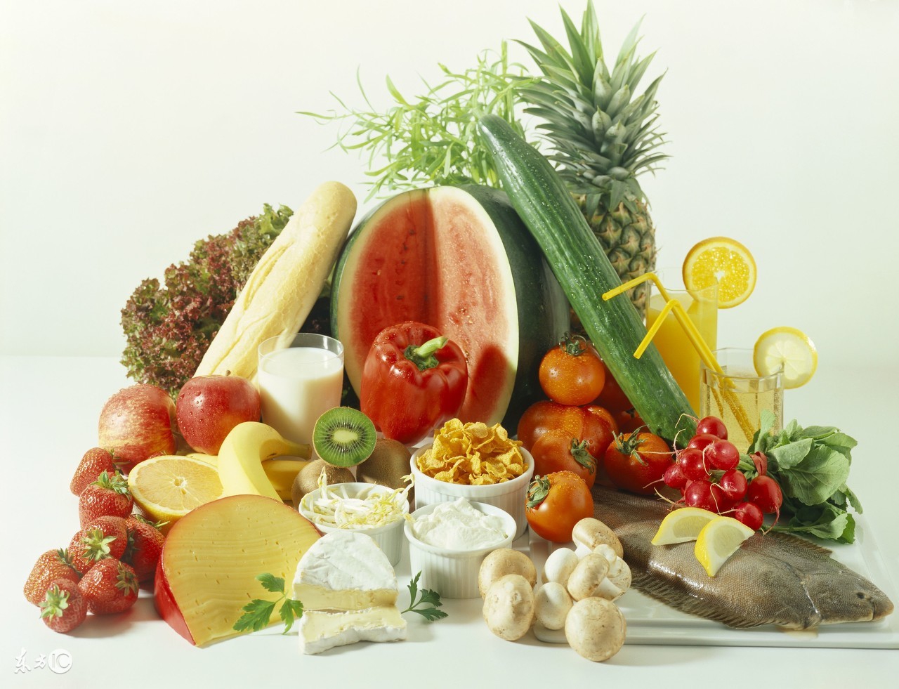 脸上皮肤特别干燥缺水怎么办,皮肤缺水干燥用什么护肤品好