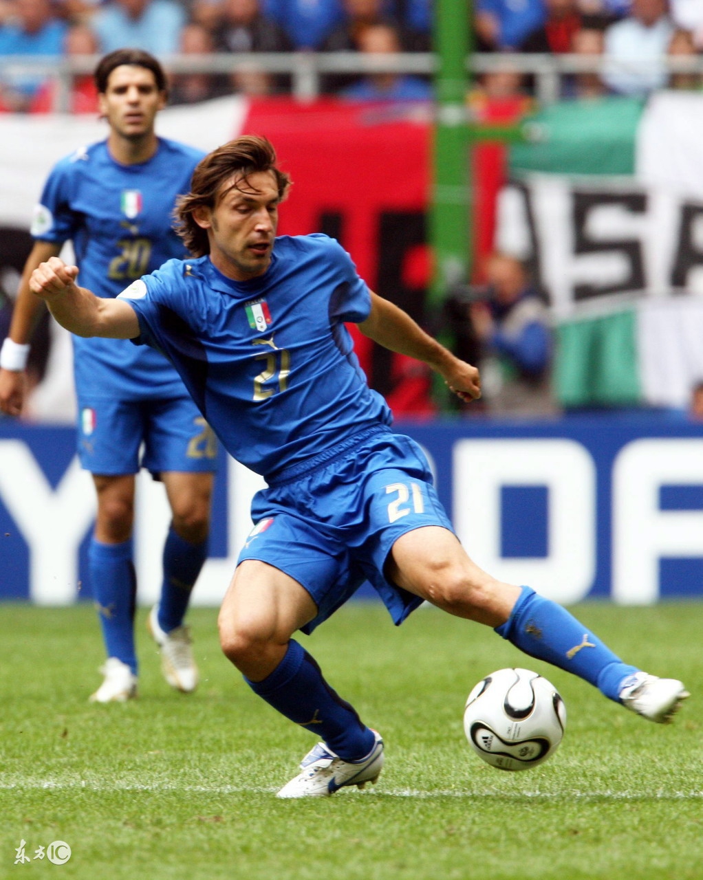 足坛一代大师,足坛艺术大师