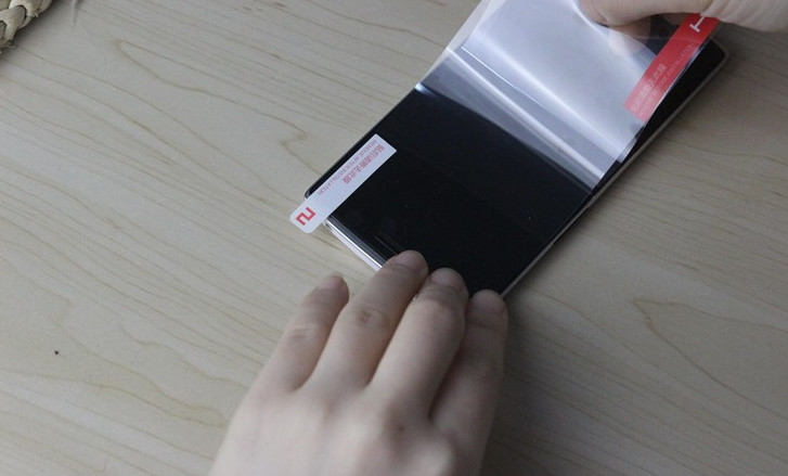 手机贴膜技巧和方法,手机正确贴膜方式2分钟学会