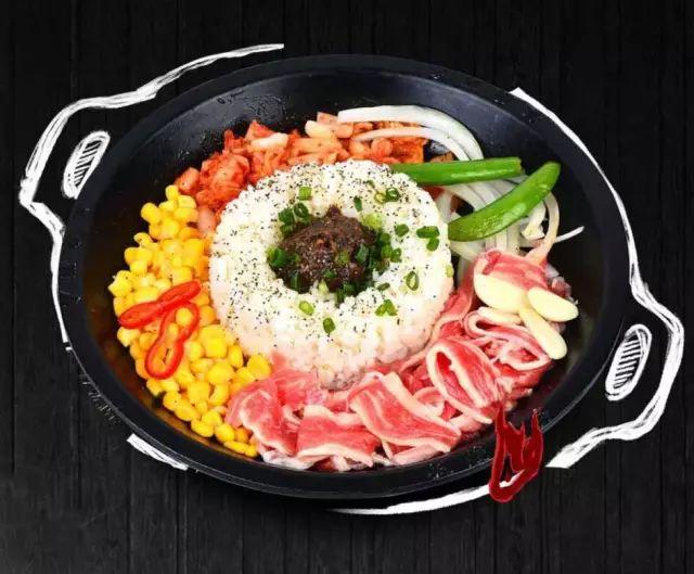 滋滋滋~香死拧的~这家板烧厨房在广元凤凰里圈了大把吃货~