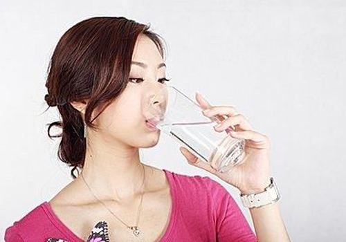 冬季口干舌燥喝水也不解渴怎么办,冬天口干舌燥怎么调理最有效