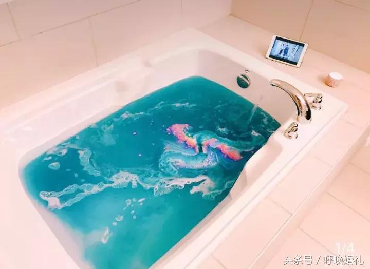 婚礼当天新娘做了一件事下集,新婚之夜新郎做的奇葩事