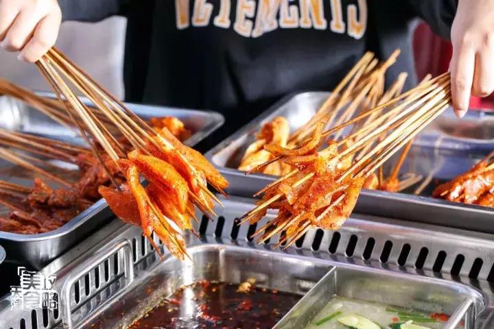 成都串串界的“龙头老大”—可以撸到嗨的串串来天津奥城啦！