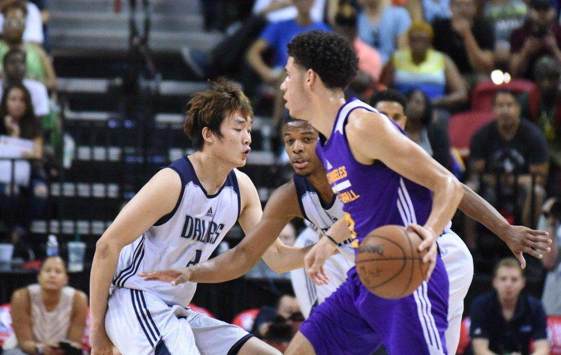 耐克足球最新消息,央视新闻耐克遭集体解约