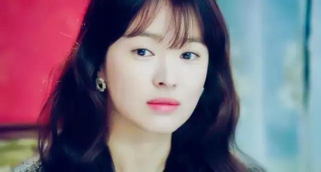 刘海图片女显脸小,有刘海扎发显脸小