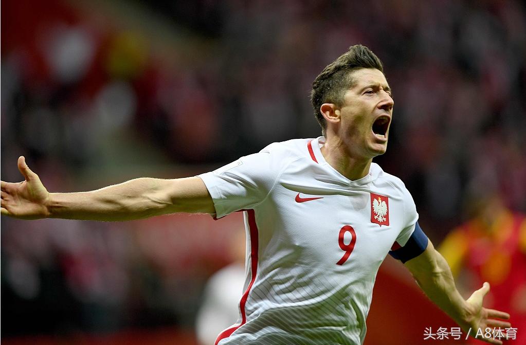 足坛十大神锋之莱万多夫斯基,莱万多夫斯基射手