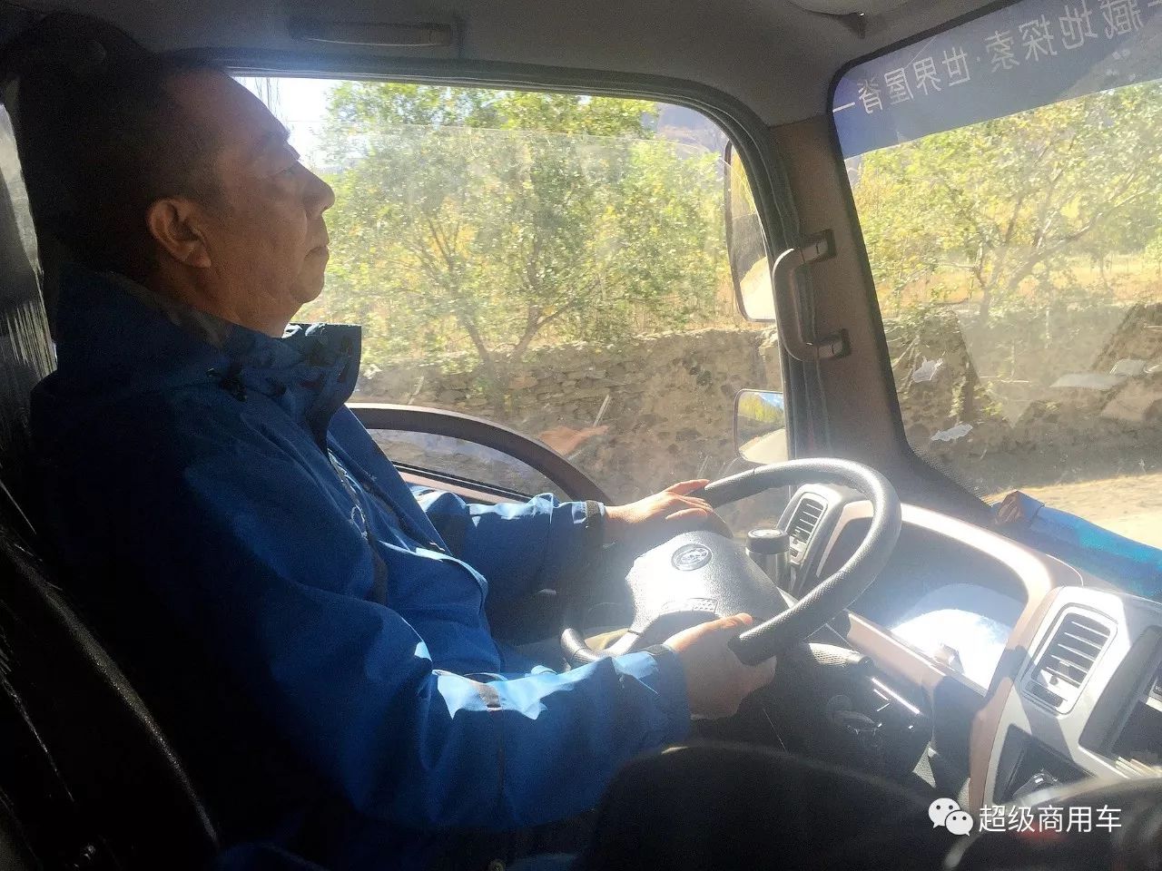 重汽王牌微型小货车怎么样,重汽王牌4米2国六重载轻卡