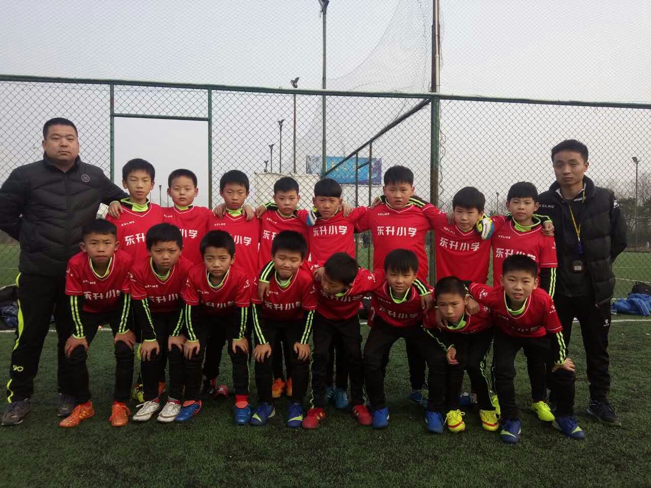 绱槦杩愬姩鏈嶉グ,绱槦浣撹偛