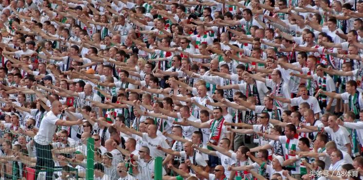 足坛十大神锋之莱万多夫斯基,莱万多夫斯基射手