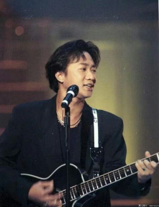 黄家驹香港明星现实中评价,采访许冠杰对黄家驹的评价