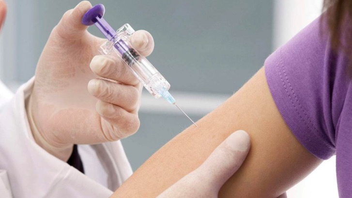 女孩得知男友癌症离世崩溃大哭,21岁女孩突发疾病离世