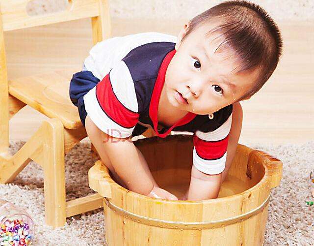 13个月宝宝发烧38.4怎么物理降温,宝宝发烧怎么物理降温最好的方法