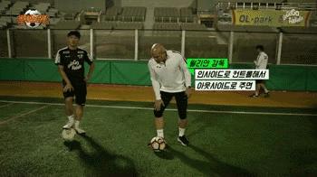 足球传球慢怎么提升,足球技巧过人教学视频