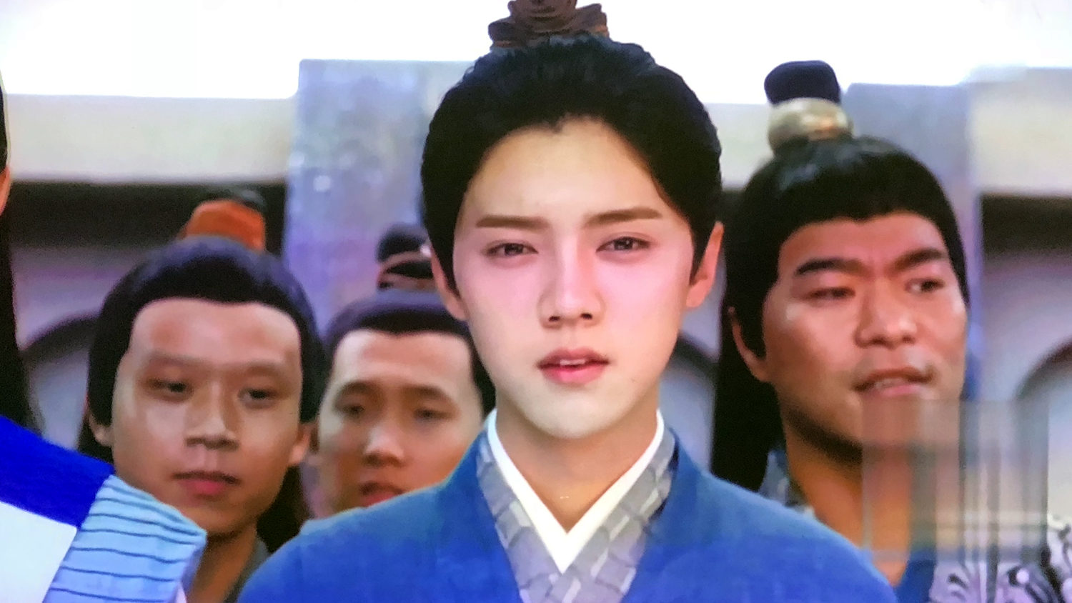 暴风max6无屏电视价格,打造家庭私人影院