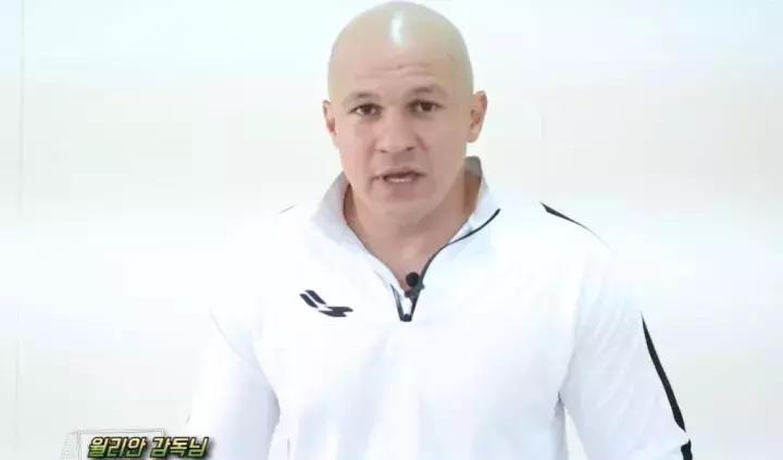 足球传球慢怎么提升,足球技巧过人教学视频