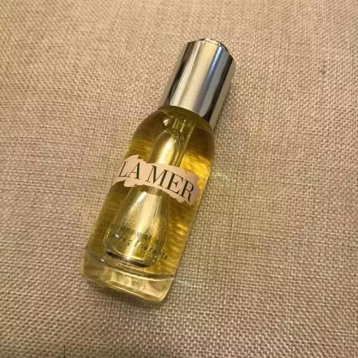 脸干用什么化妆品都不起作用,脸干起皮用喷雾