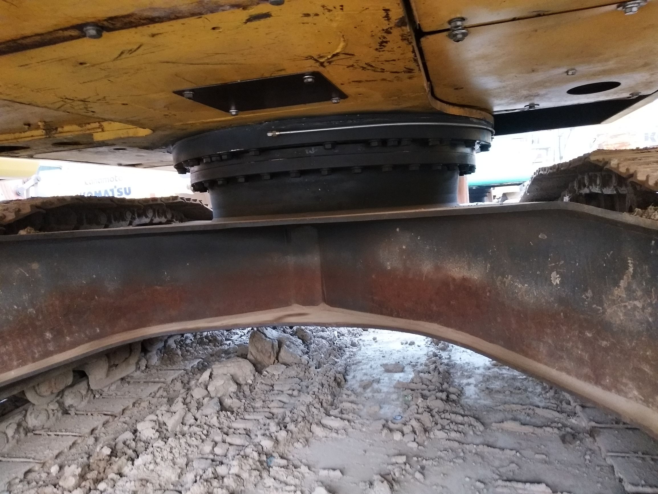 广州个人二手小松220挖掘机多少钱,18年二手小松挖掘机大概多少钱