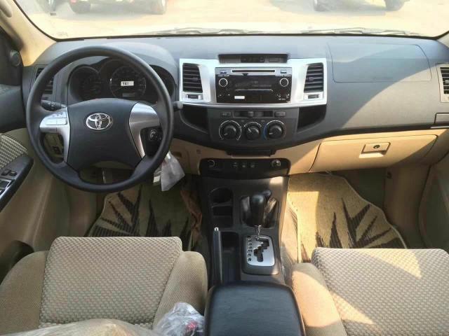 15年霸道2700二手25万公里多少钱,25万丰田霸道普拉多2700