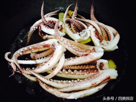 鱿鱼都能和什么一起炒,一吃鱿鱼就胃痛反胃