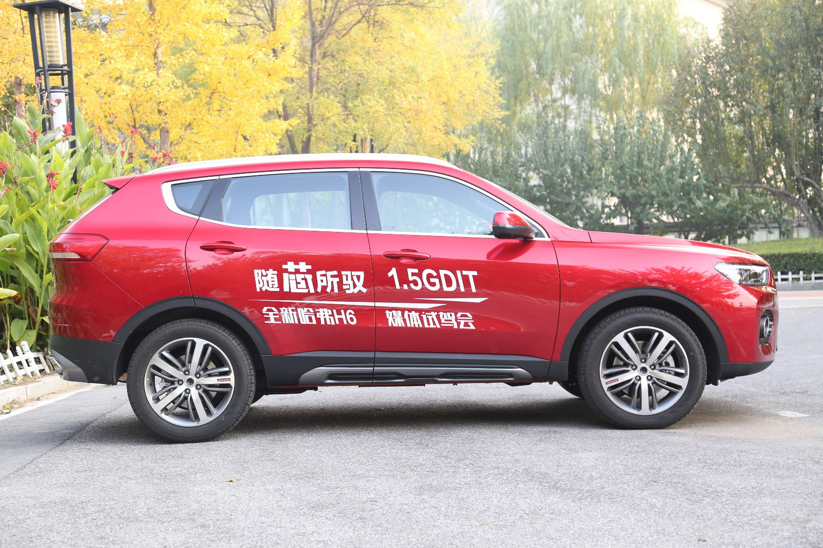 一分钟就卖了十几台车,一分钟就卖了10几部车