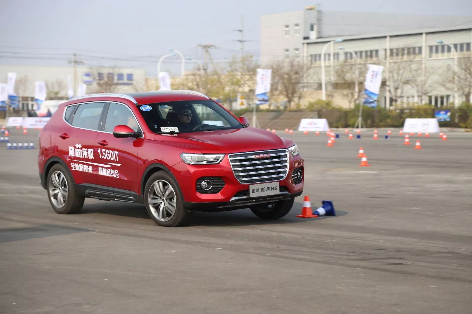 一分钟就卖了十几台车,一分钟就卖了10几部车