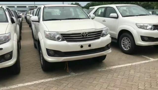 15年霸道2700二手25万公里多少钱,25万丰田霸道普拉多2700