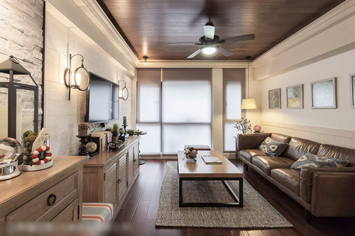 木地板上有饭粒粘着怎么处理清洁,木地板缝隙沉积性污垢怎么清洁