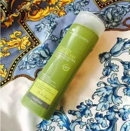 脸干用什么化妆品都不起作用,脸干起皮用喷雾