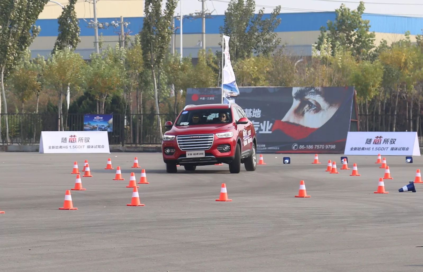 一分钟就卖了十几台车,一分钟就卖了10几部车