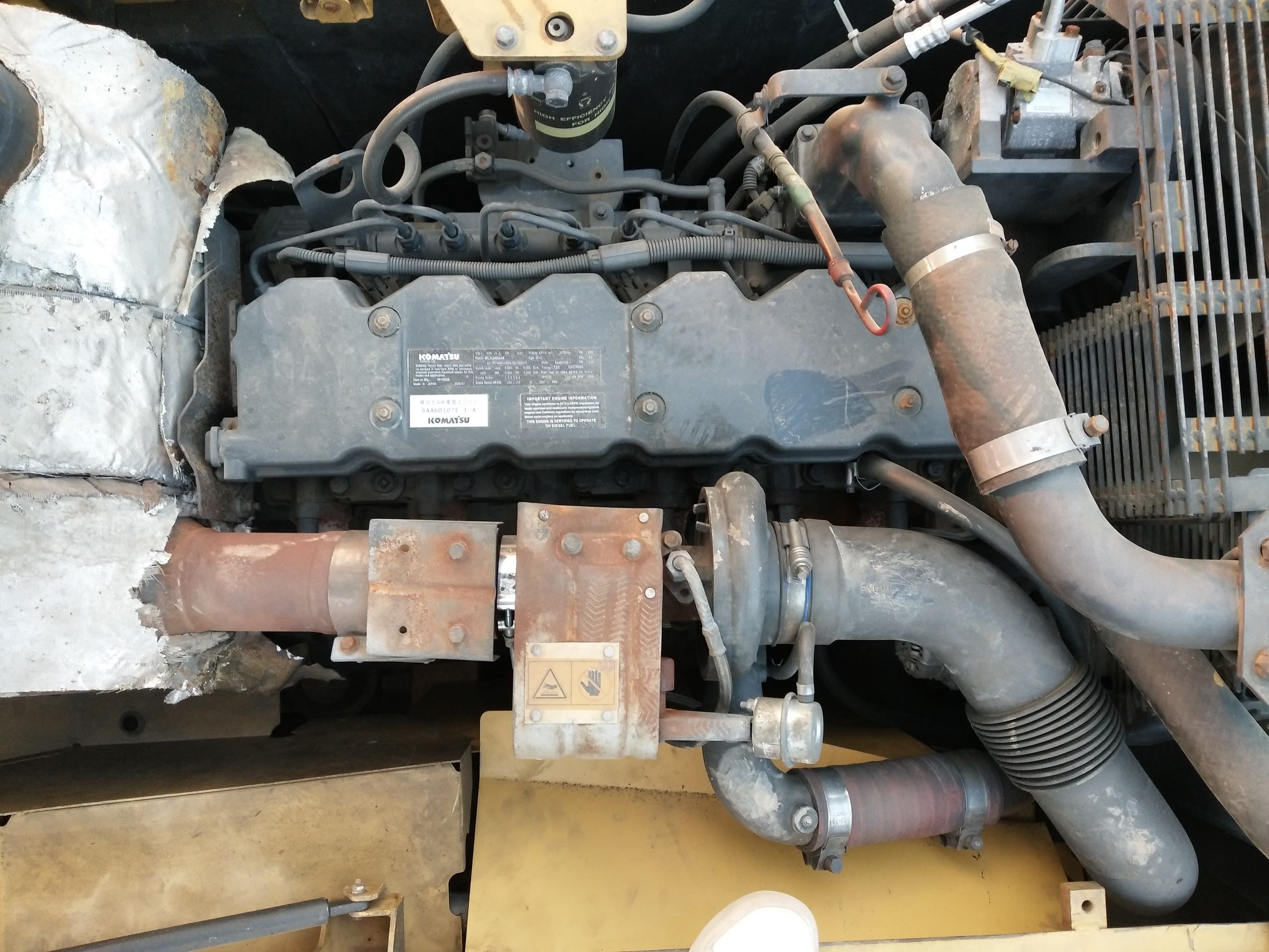 广州个人二手小松220挖掘机多少钱,18年二手小松挖掘机大概多少钱